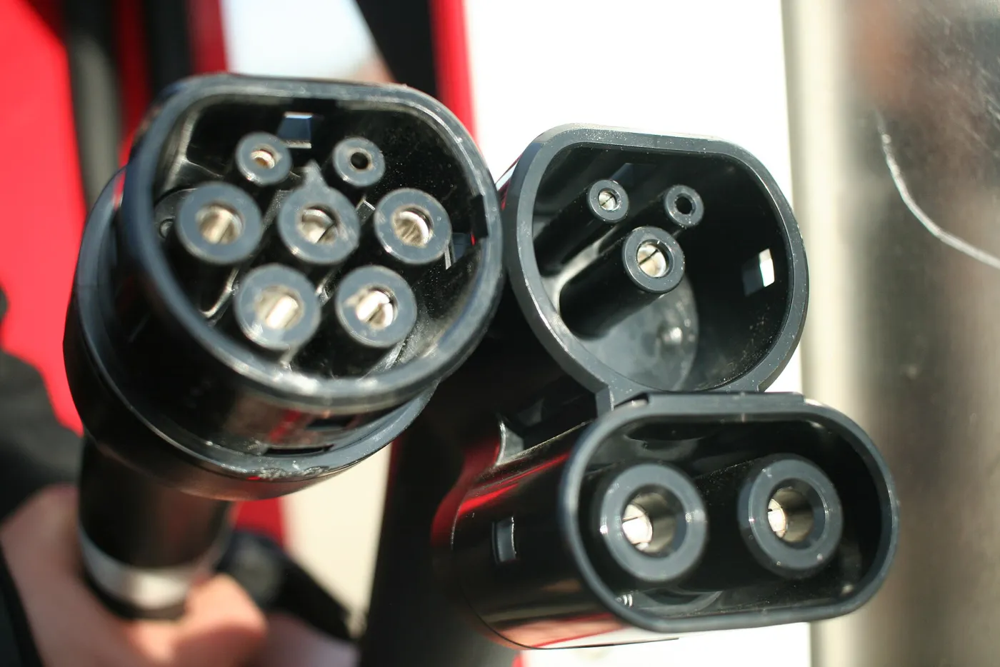 CCS2 and Type 2 outlets on a dual-cable DC charger